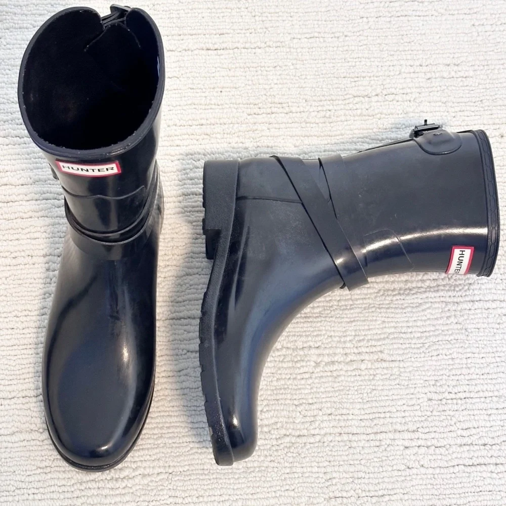 HUNTER Refined Adjustable Short Womens 10 Black Gloss Boots Rain Buckle Ankle